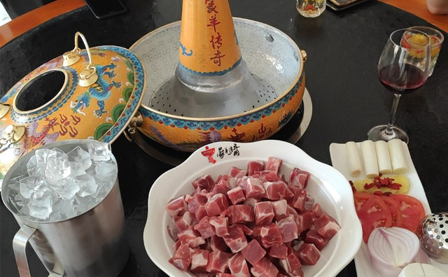 蒙羊傳奇冰塊煮羊火鍋加盟品牌介紹